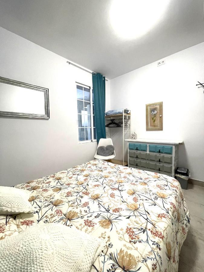 Comfortable Carolina En Alicante Luaran gambar