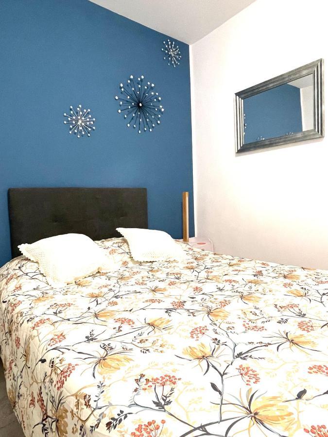 Comfortable Carolina En Alicante Luaran gambar