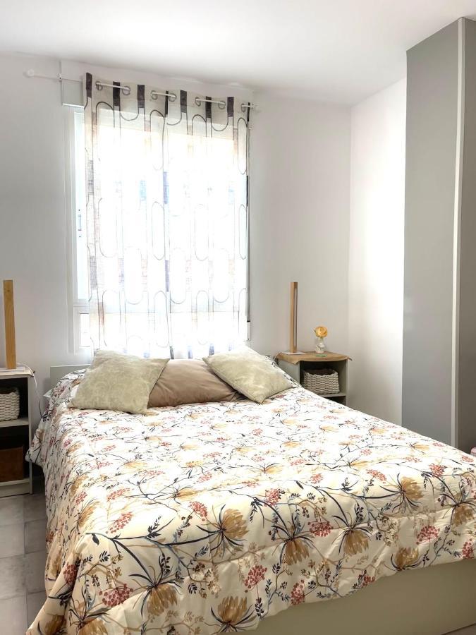Comfortable Carolina En Alicante Luaran gambar