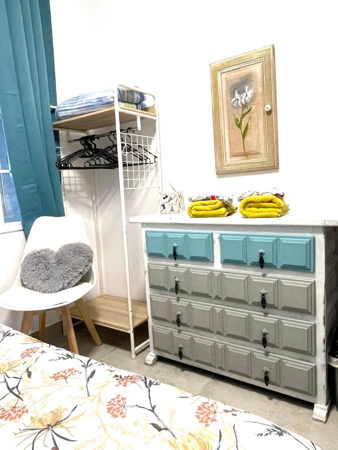 Comfortable Carolina En Alicante Luaran gambar
