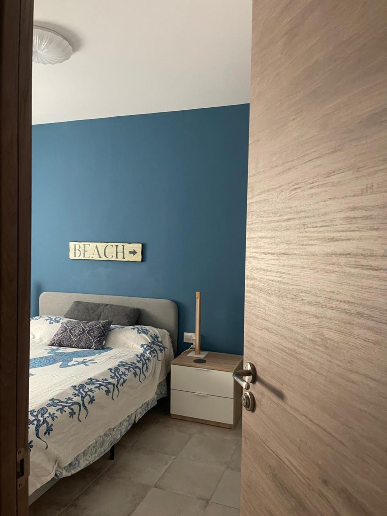 Comfortable Carolina En Alicante Luaran gambar